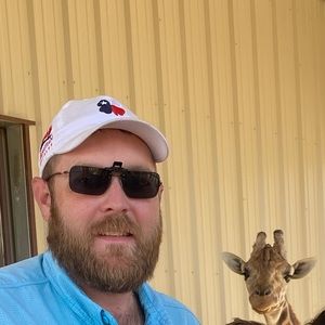 Meet your Posher, Leighton